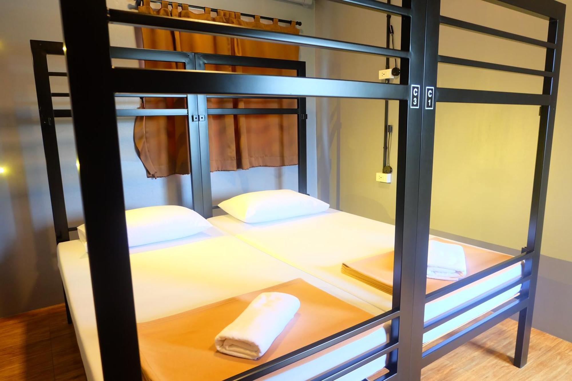 Arun Old Town Hostel Bangkok Room photo