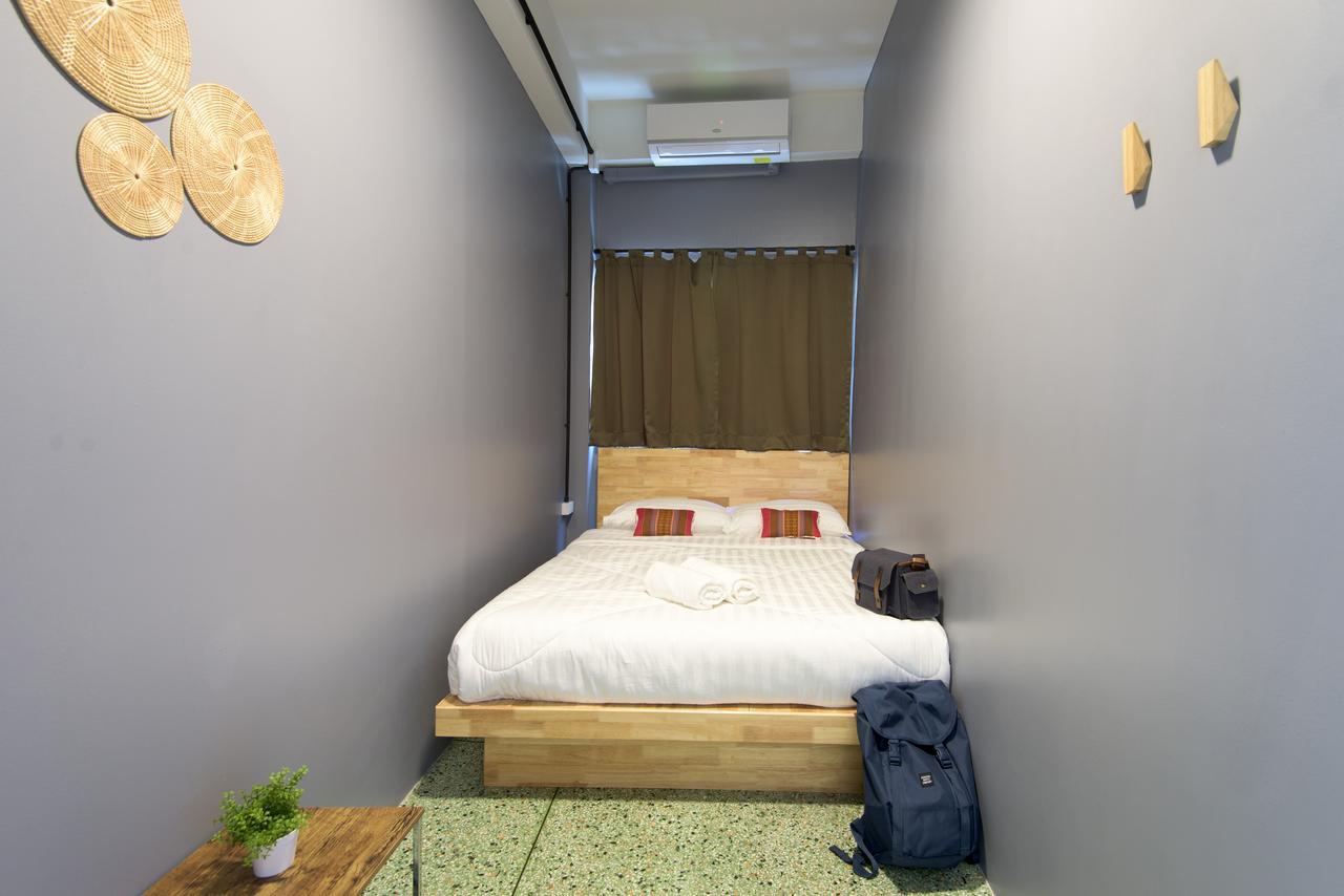 Arun Old Town Hostel Bangkok Exterior photo