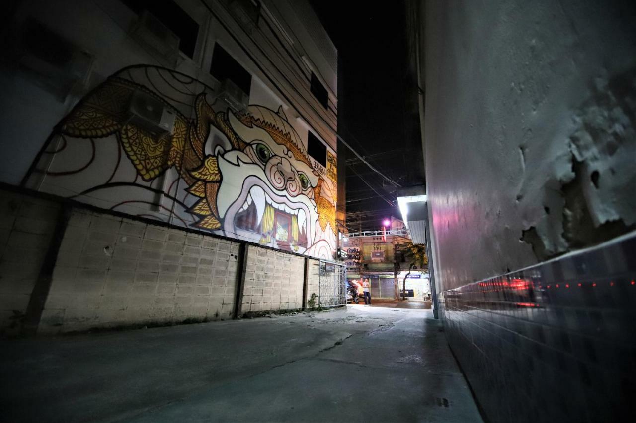 Arun Old Town Hostel Bangkok Exterior photo