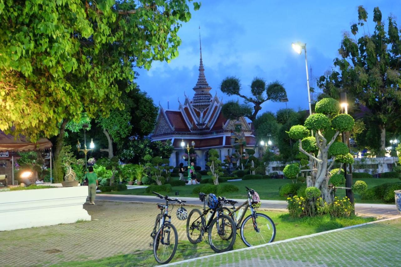 Arun Old Town Hostel Bangkok Exterior photo